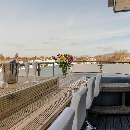 Central Penthouse With Hot Tub & Views 22 Cheltenham Exteriér fotografie