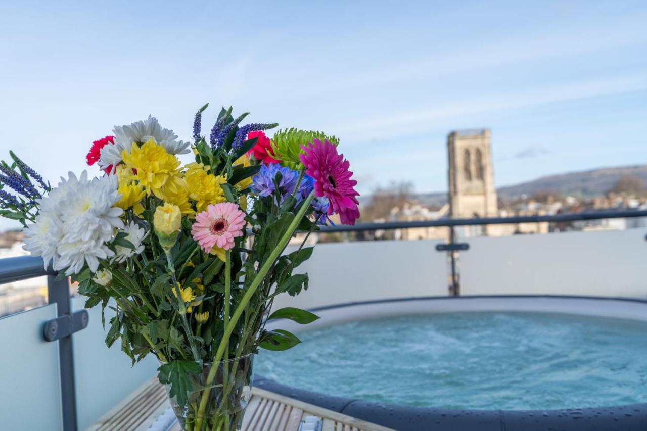 Central Penthouse With Hot Tub & Views 22 Cheltenham Exteriér fotografie