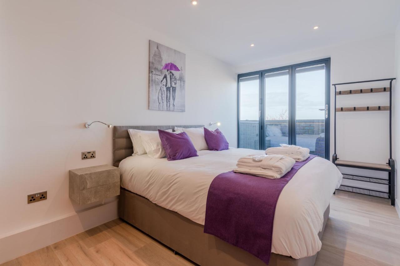 Central Penthouse With Hot Tub & Views 22 Cheltenham Exteriér fotografie