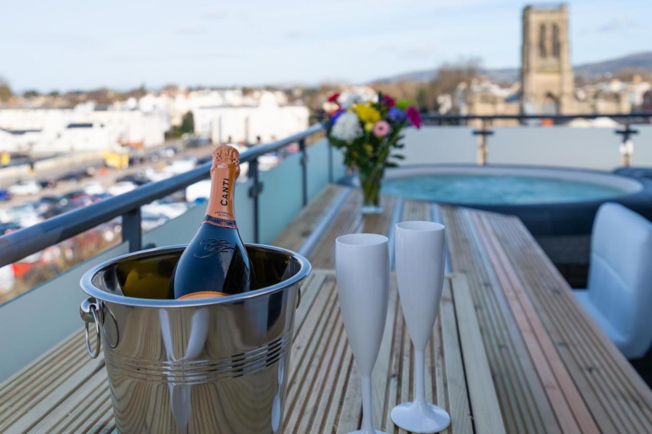 Central Penthouse With Hot Tub & Views 22 Cheltenham Exteriér fotografie