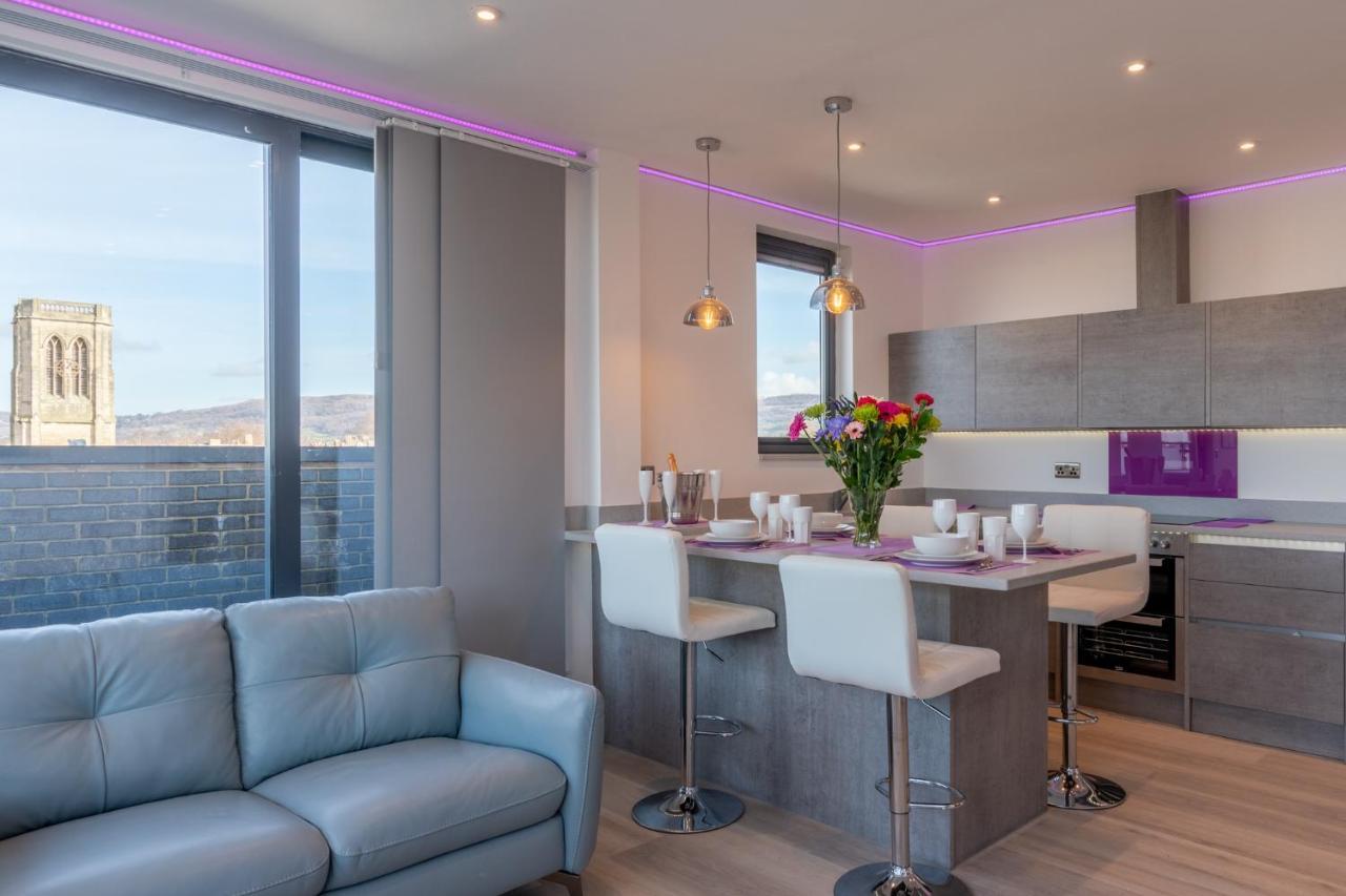 Central Penthouse With Hot Tub & Views 22 Cheltenham Exteriér fotografie