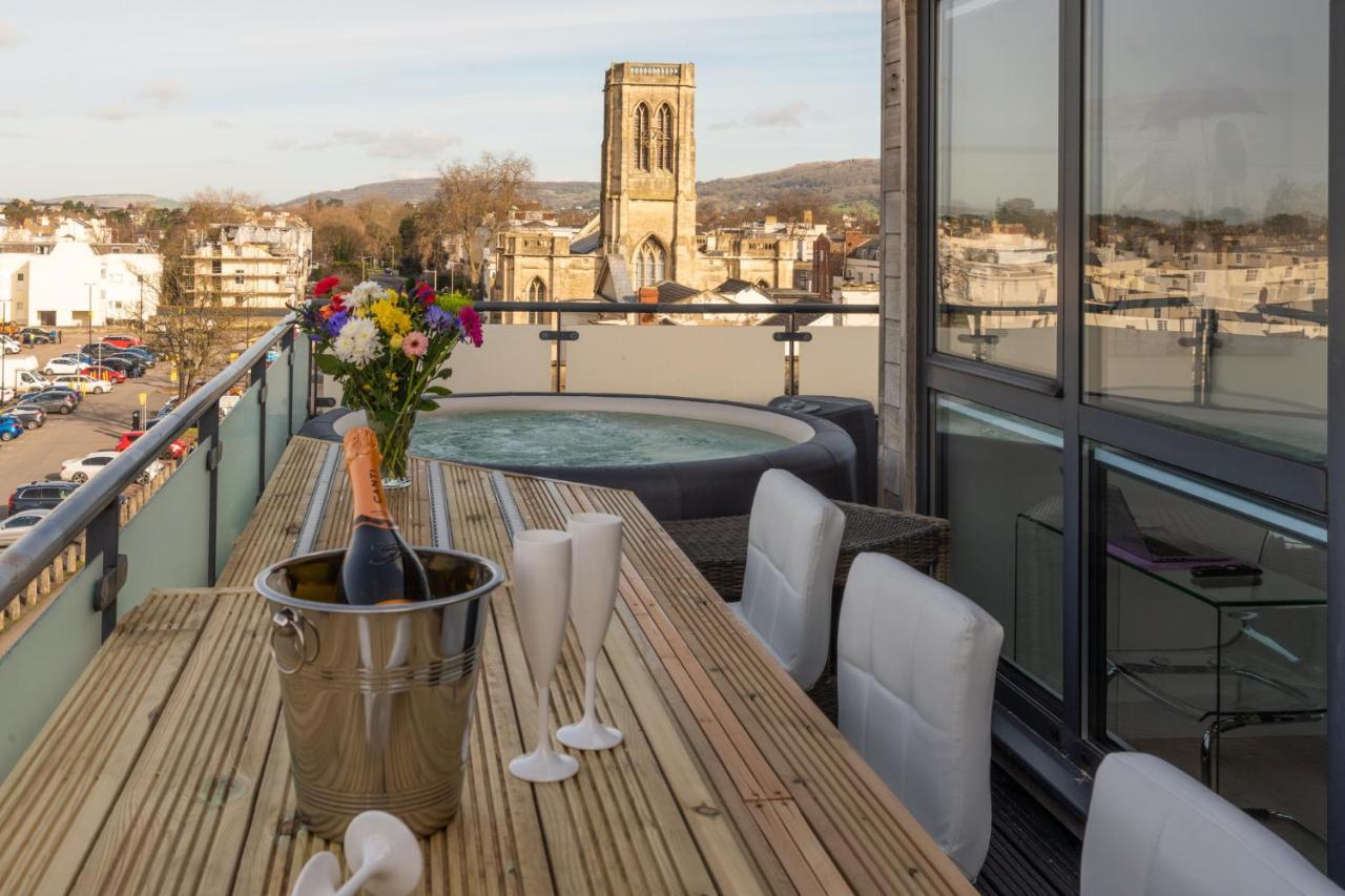Central Penthouse With Hot Tub & Views 22 Cheltenham Exteriér fotografie